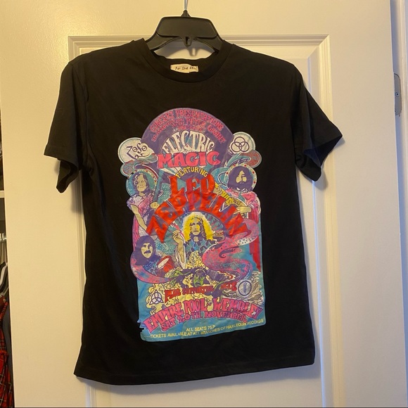 Tops - Led Zeppelin Graphic Band Tee